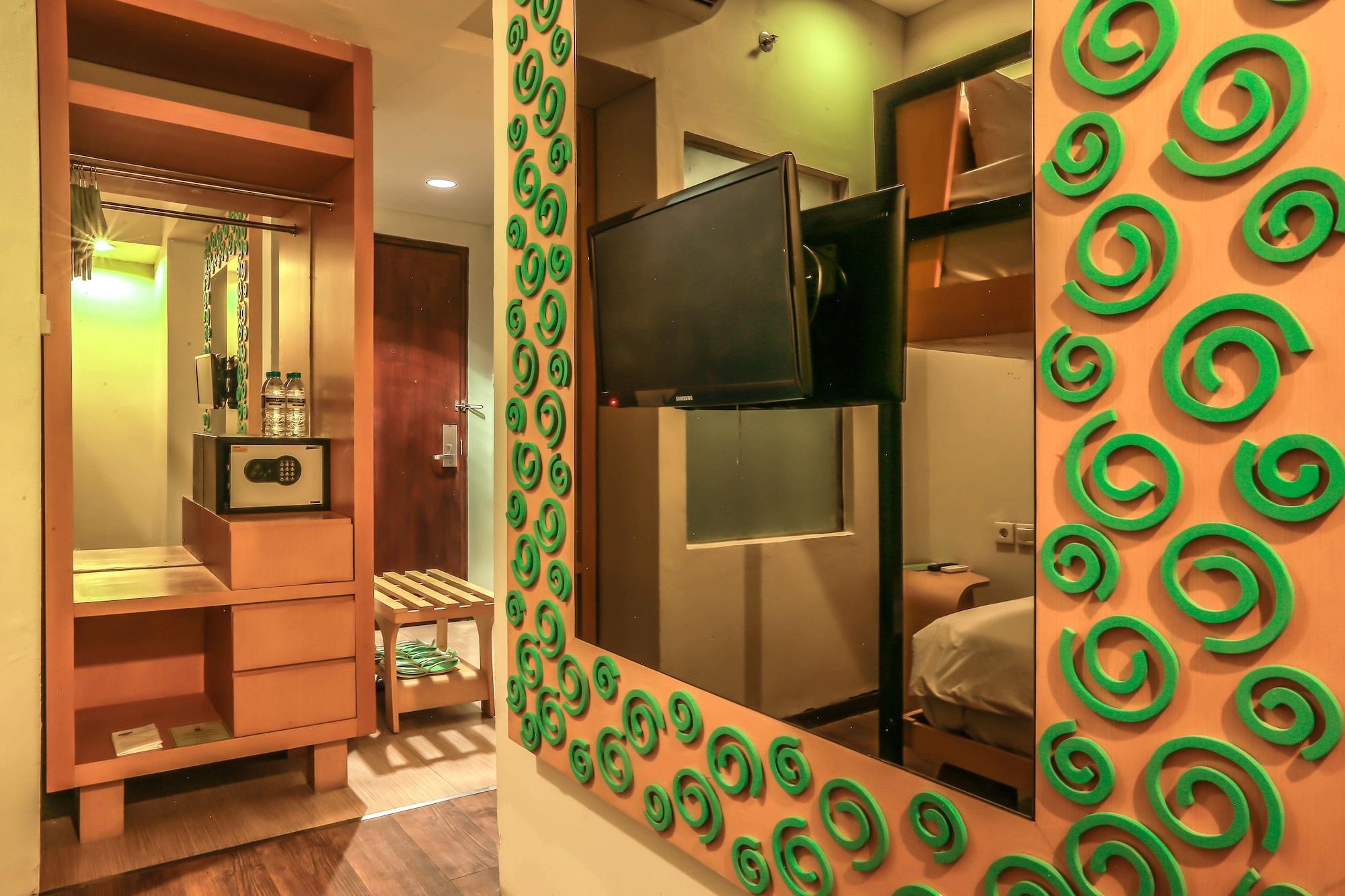 Boss Legian Hotel Powered By Archipelago Exterior photo